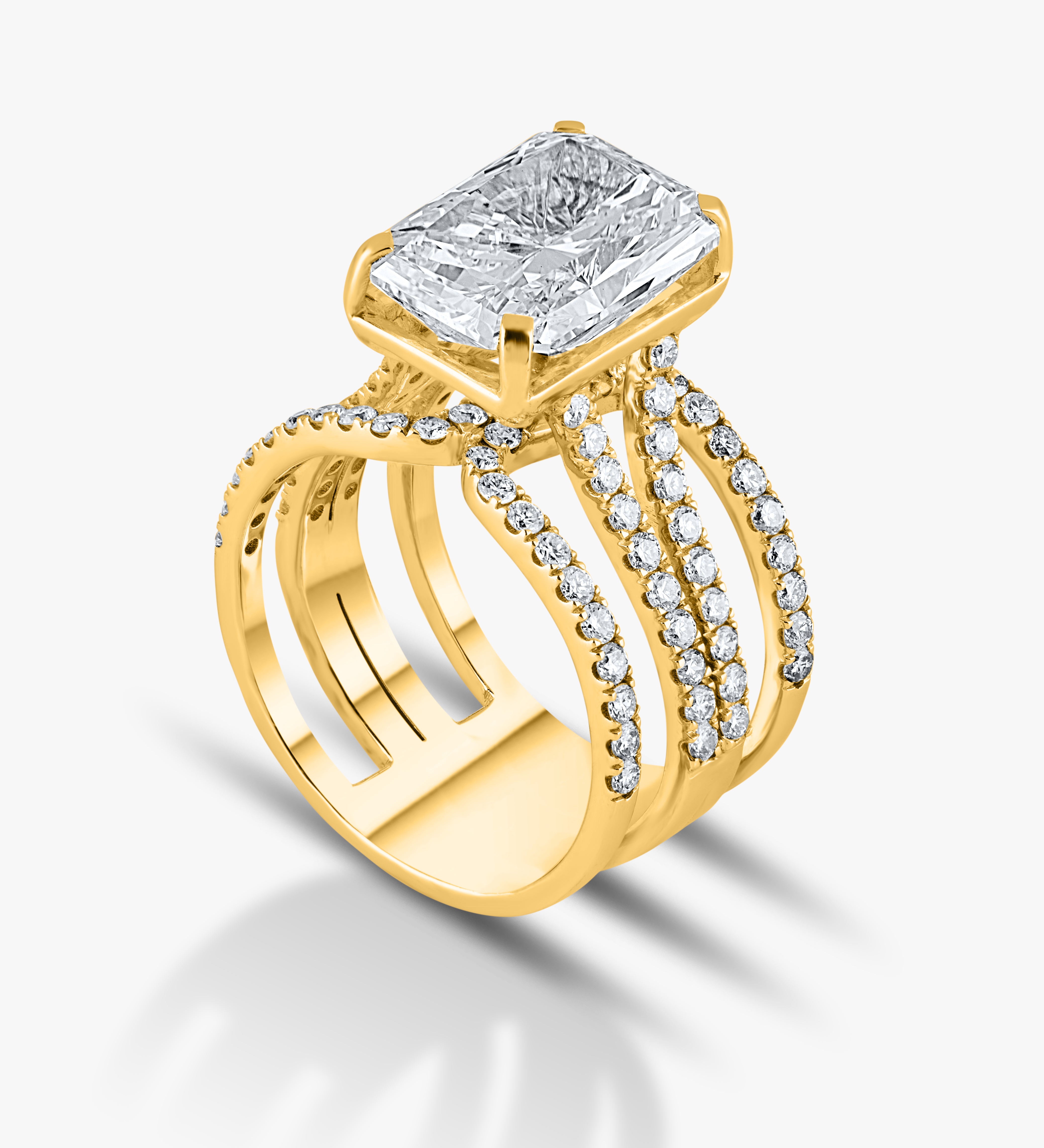 Radiant-Cut Diamond Engagement Ring