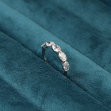 Oval Band